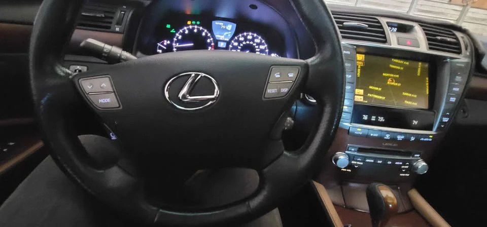 2012 Lexus LS 4th Gen - Image 19 of 19