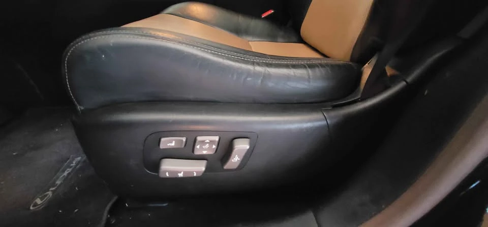 2012 Lexus LS 4th Gen - Image 16 of 19