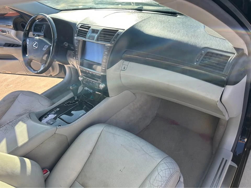 2012 Lexus LS 4th Gen - Image 16 of 16