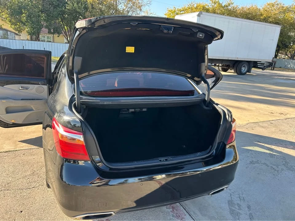 2012 Lexus LS 4th Gen - Image 11 of 16