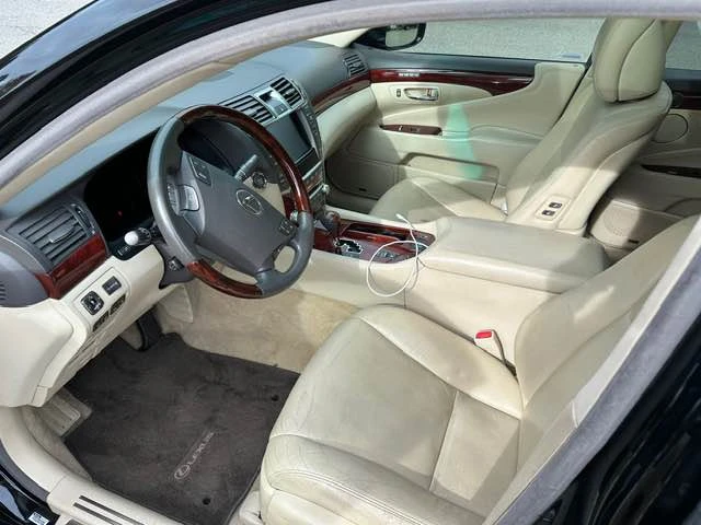 2012 Lexus LS 4th Gen - Image 7 of 11