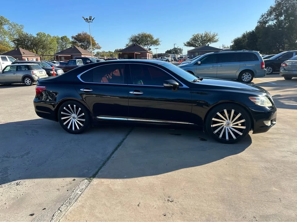 2012 Lexus LS 4th Gen - Image 8 of 16