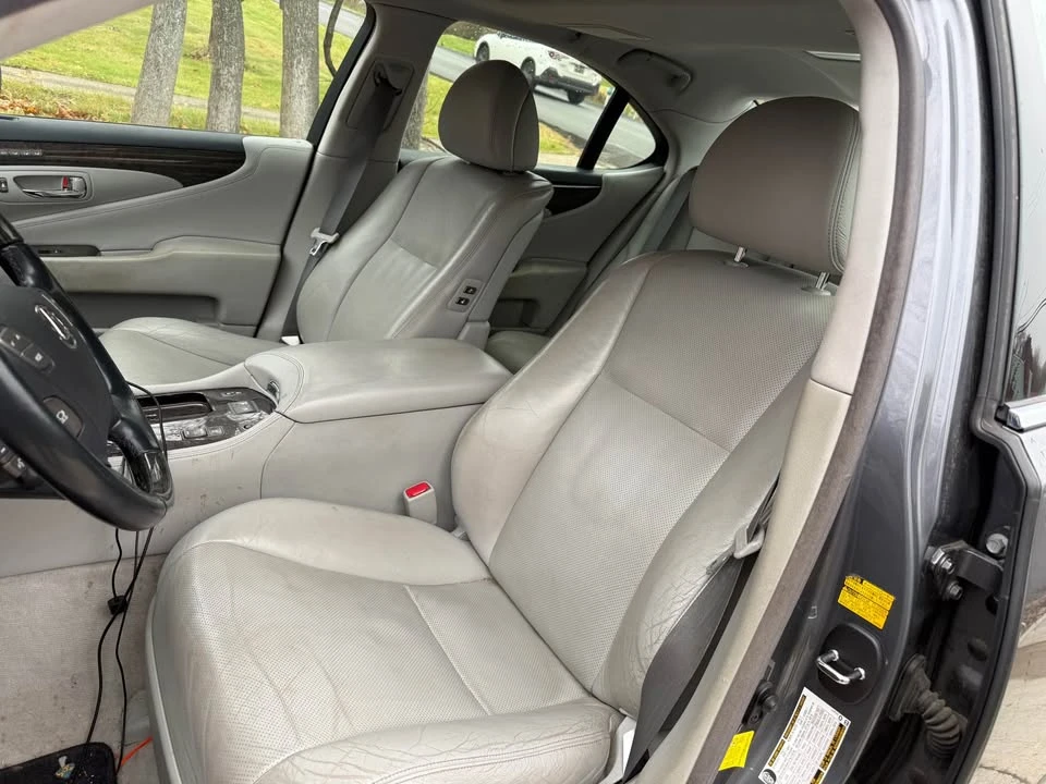 2012 Lexus LS 4th Gen - Image 6 of 6
