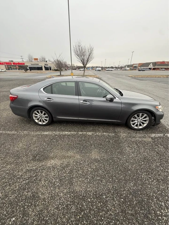 2012 Lexus LS 4th Gen - Image 12 of 16