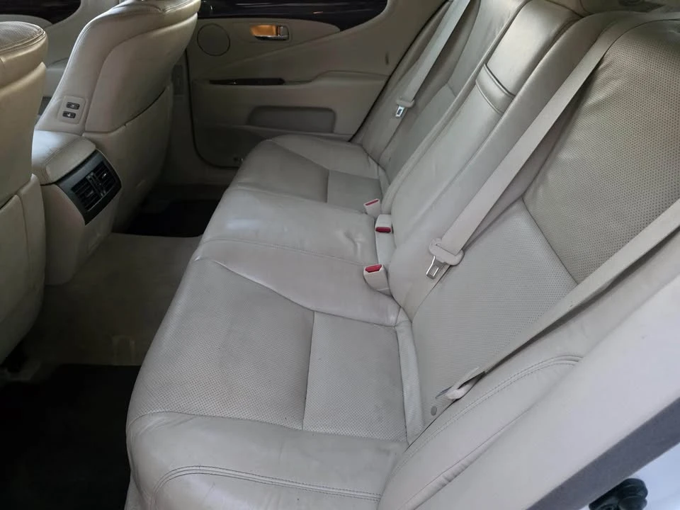 2012 Lexus LS 4th Gen - Image 9 of 12