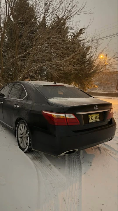 2012 Lexus LS 4th Gen - Image 5 of 13