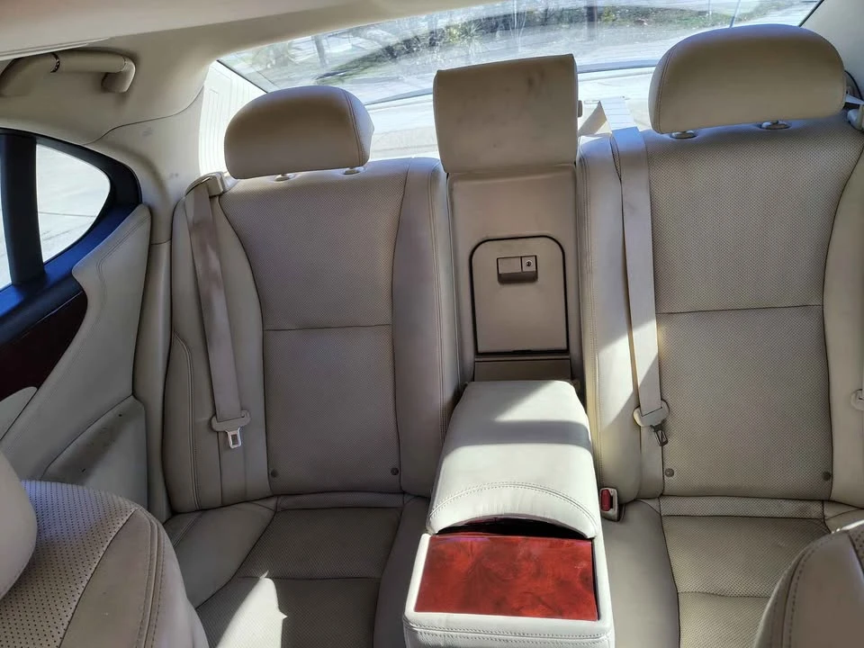 2012 Lexus LS 4th Gen - Image 4 of 5
