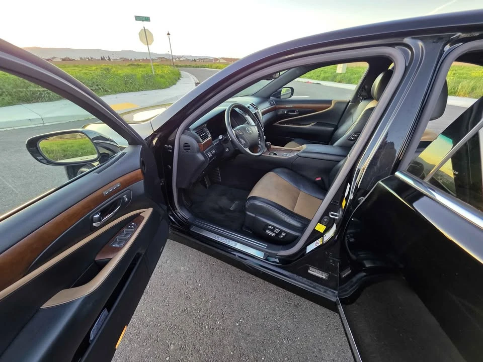2012 Lexus LS 4th Gen - Image 11 of 14