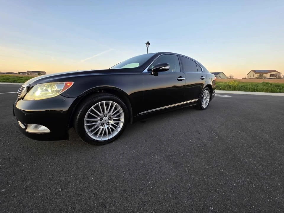 2012 Lexus LS 4th Gen - Image 3 of 14