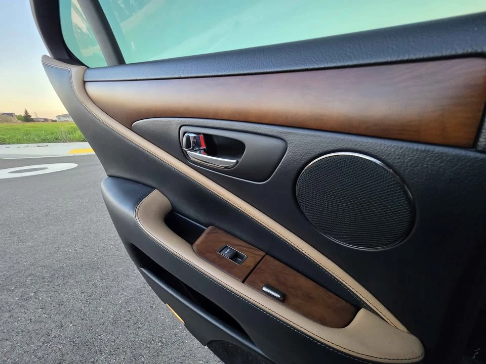 2012 Lexus LS 4th Gen - Image 5 of 14