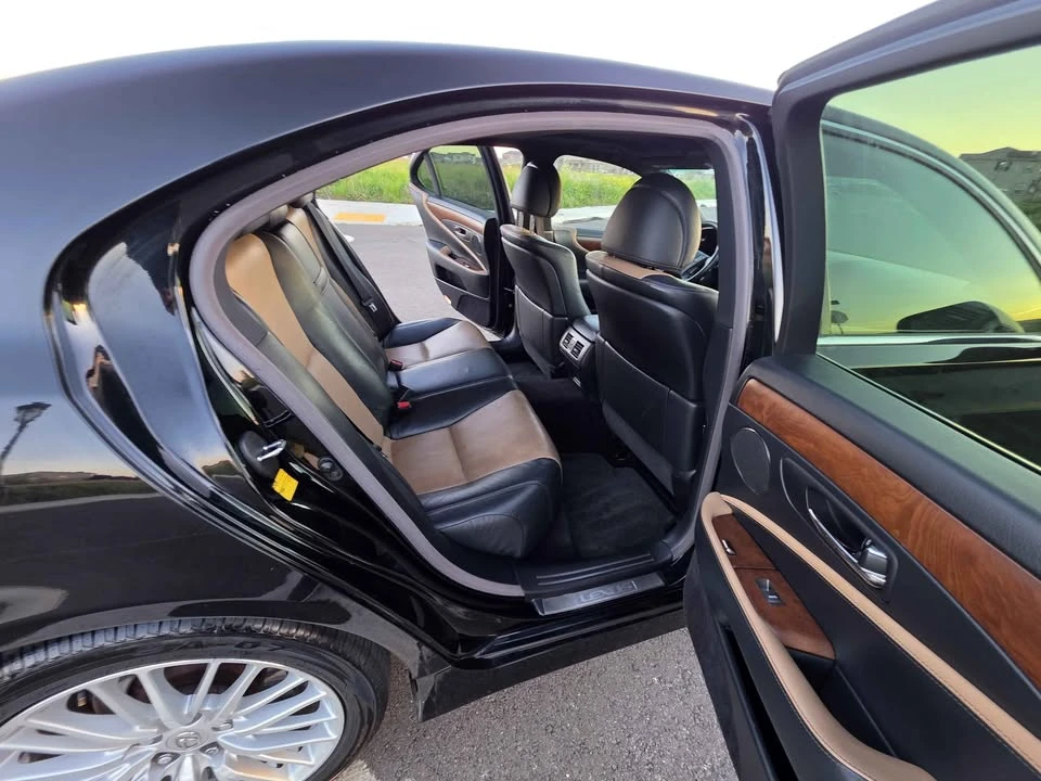 2012 Lexus LS 4th Gen - Image 12 of 14