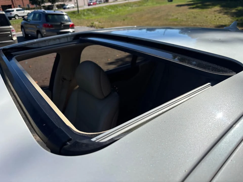2012 Lexus LS 4th Gen - Image 10 of 20