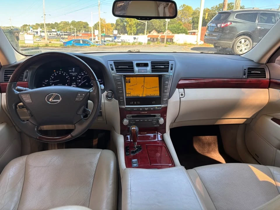 2012 Lexus LS 4th Gen - Image 16 of 20