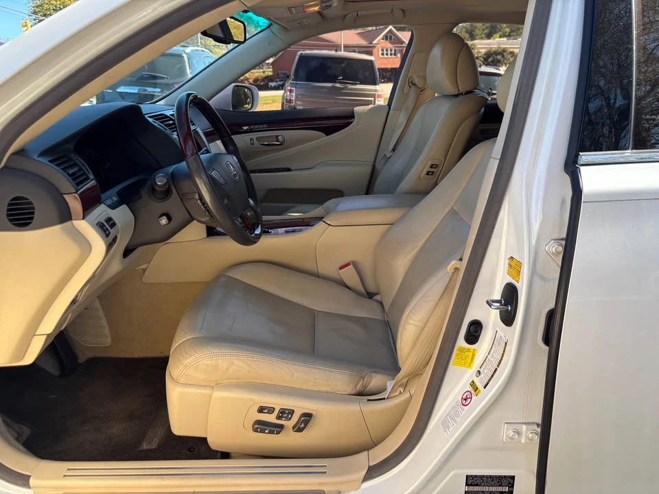 2012 Lexus LS 4th Gen - Image 11 of 20