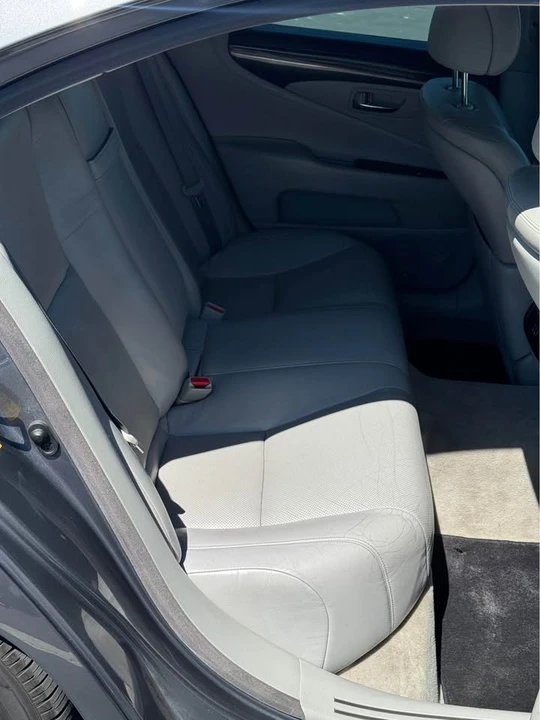 2012 Lexus LS 4th Gen - Image 6 of 12