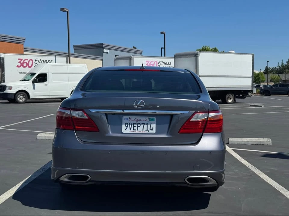 2012 Lexus LS 4th Gen - Image 5 of 12