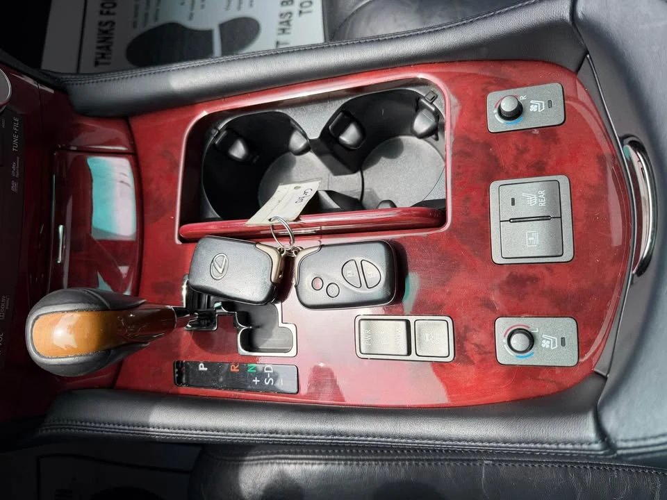 2012 Lexus LS 4th Gen - Image 13 of 20