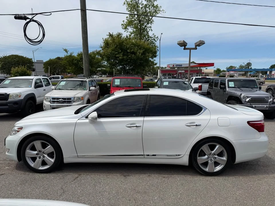 2012 Lexus LS 4th Gen - Image 9 of 20