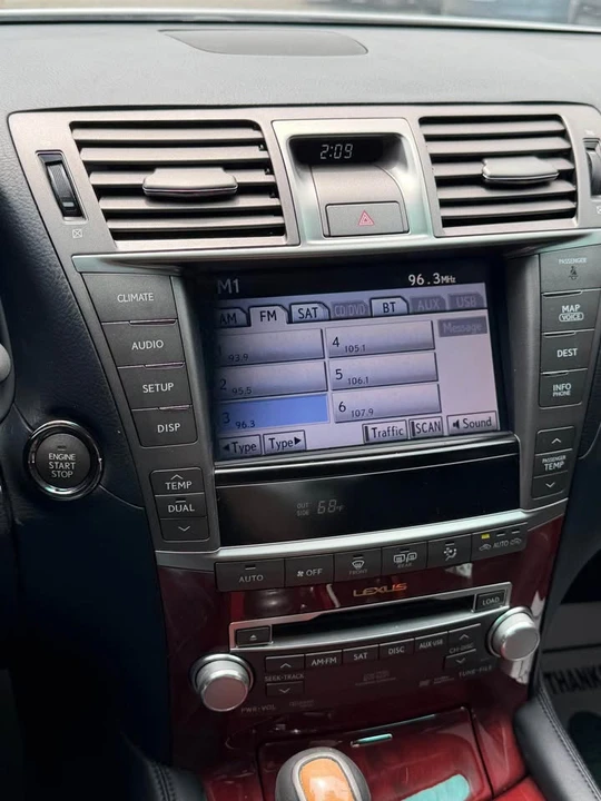 2012 Lexus LS 4th Gen - Image 7 of 20