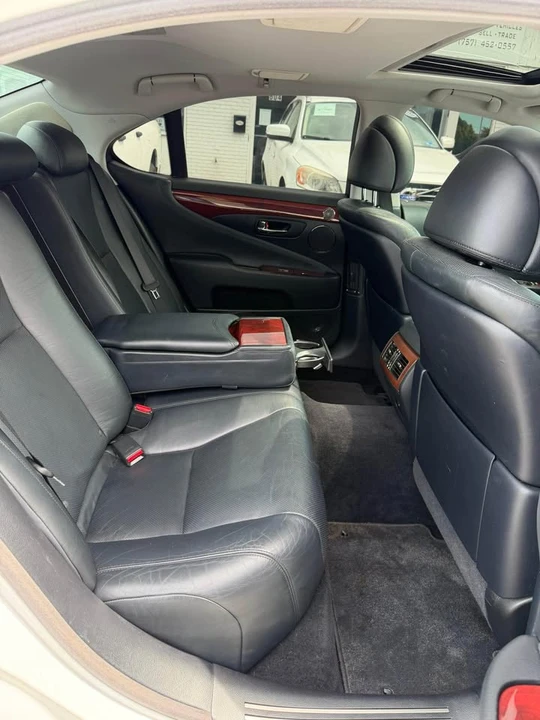 2012 Lexus LS 4th Gen - Image 8 of 20