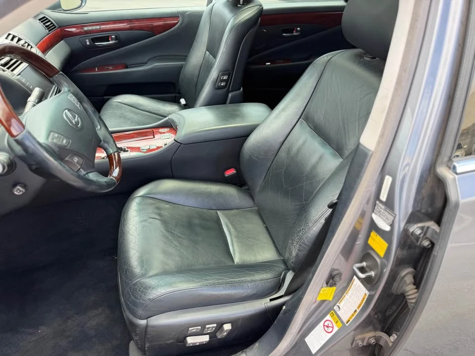 2012 Lexus LS 4th Gen - Image 15 of 19