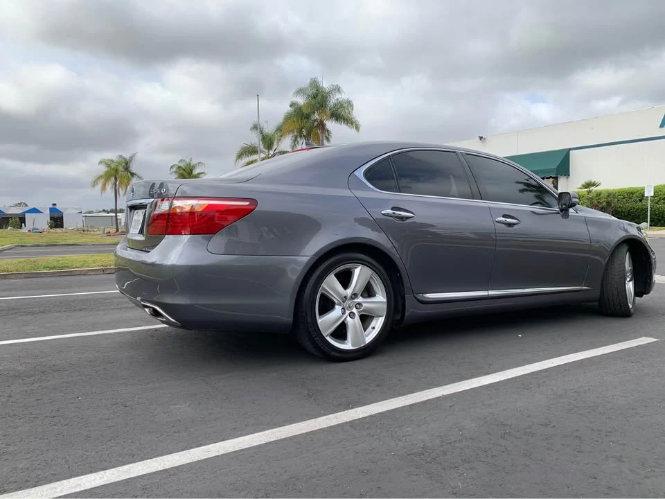 2012 Lexus LS 4th Gen - Image 6 of 17