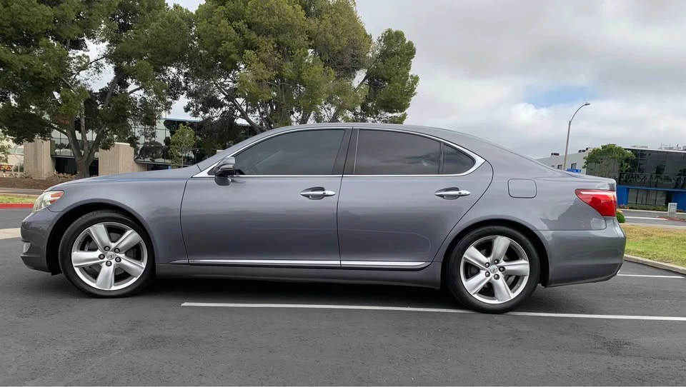 2012 Lexus LS 4th Gen - Image 4 of 17