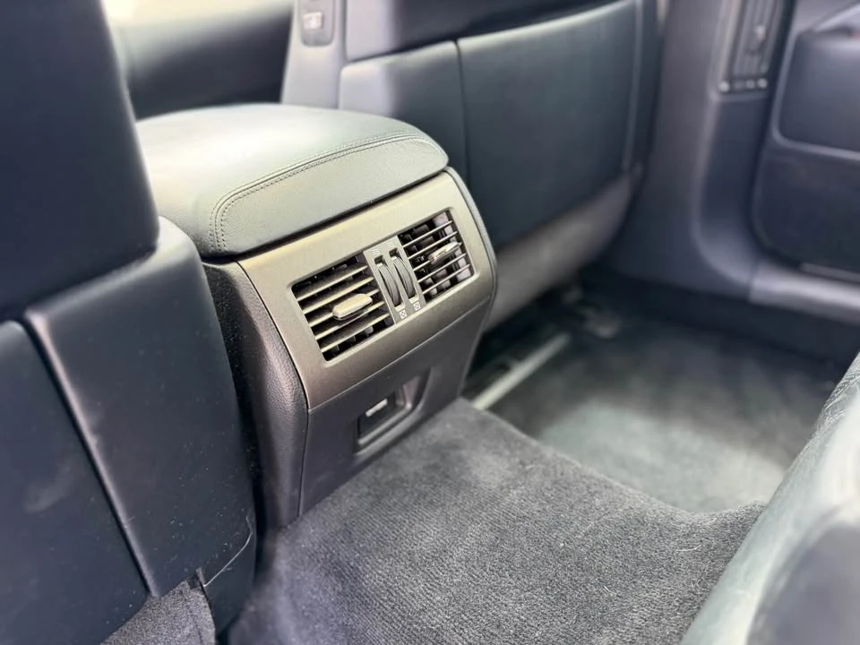 2012 Lexus LS 4th Gen - Image 18 of 19
