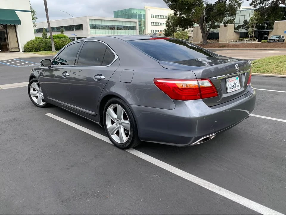2012 Lexus LS 4th Gen - Image 5 of 17