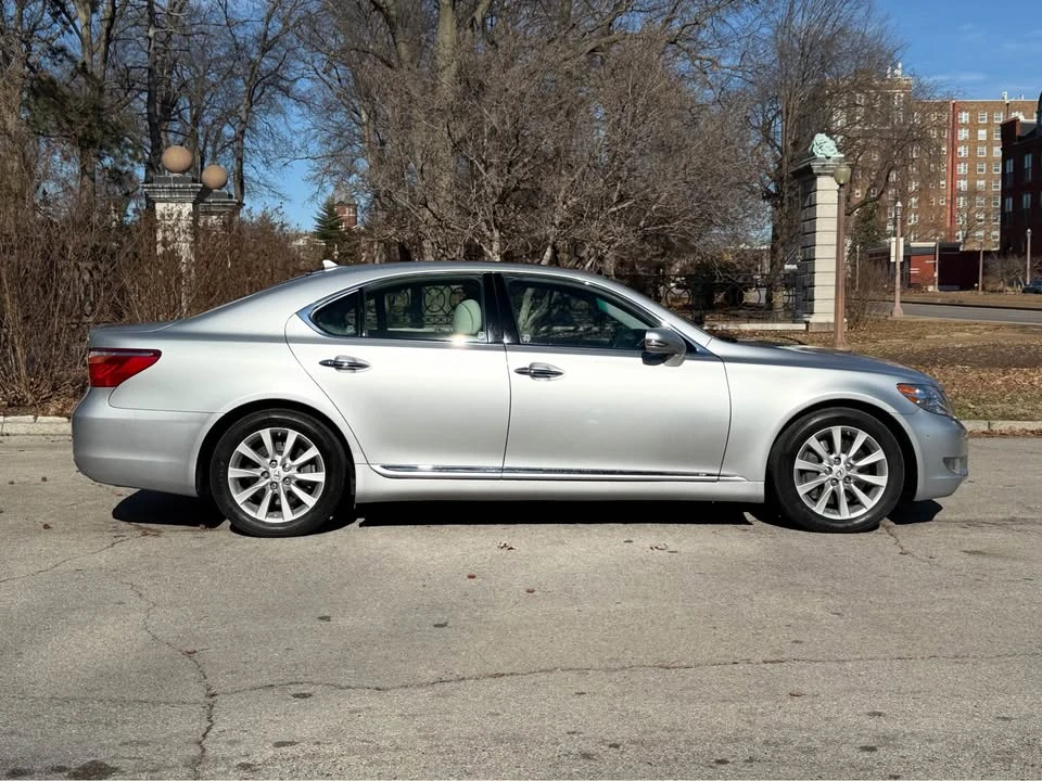 2012 Lexus LS 4th Gen - Image 3 of 19