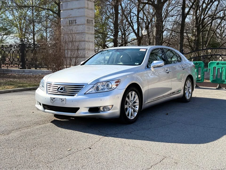 2012 Lexus LS 4th Gen - Image 4 of 19