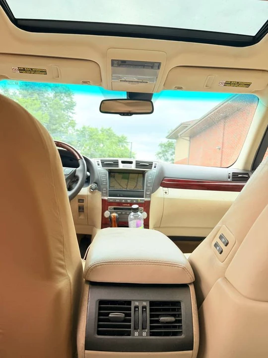 2012 Lexus LS 4th Gen - Image 16 of 19