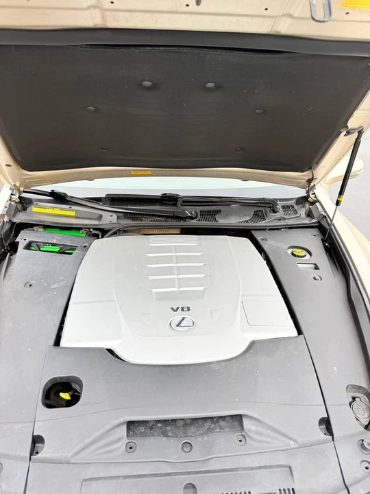 2012 Lexus LS 4th Gen - Image 18 of 19