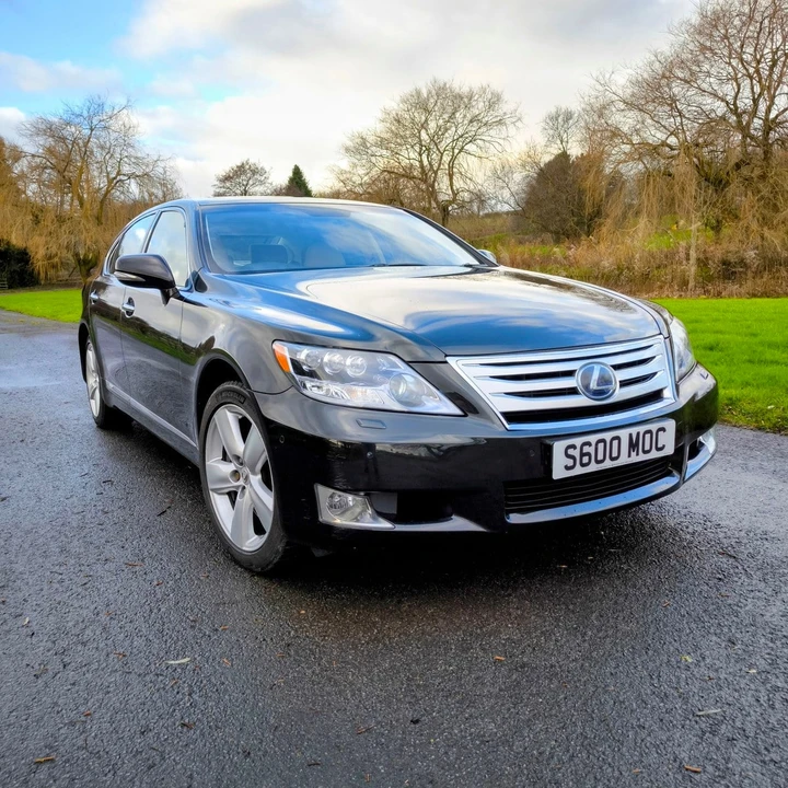 2012 Lexus LS 4th Gen - Image 8 of 30