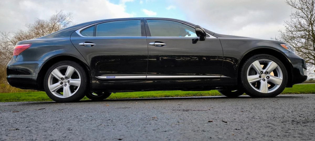 2012 Lexus LS 4th Gen - Image 9 of 30
