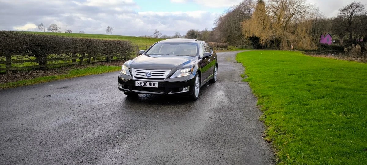 2012 Lexus LS 4th Gen - Image 7 of 30