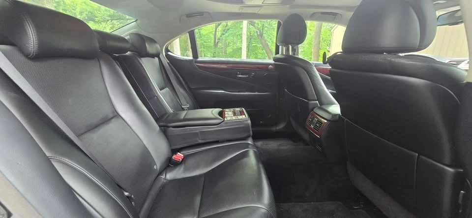 2012 Lexus LS 4th Gen - Image 12 of 20