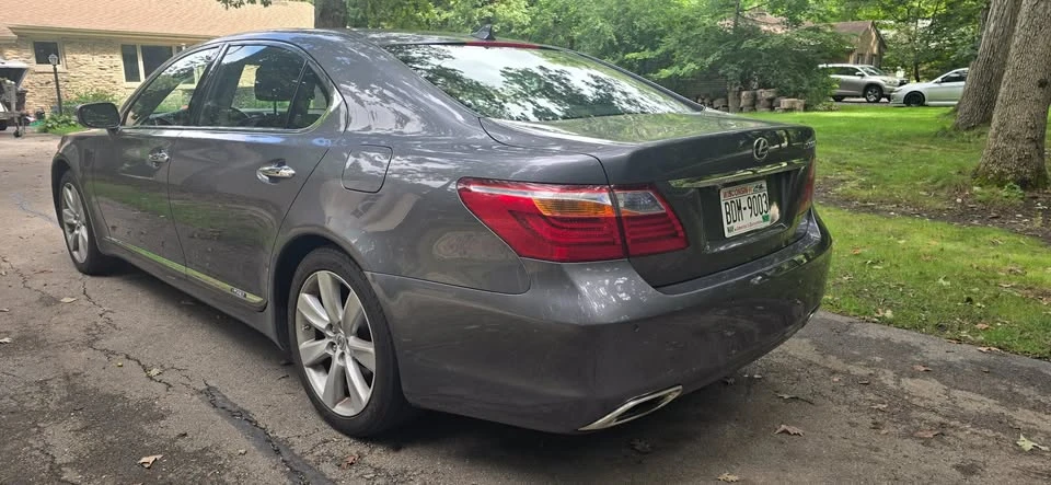 2012 Lexus LS 4th Gen - Image 2 of 20