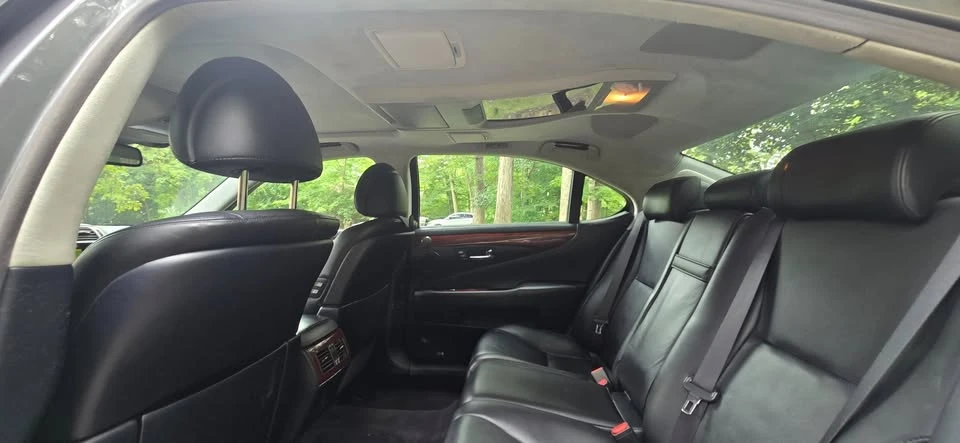 2012 Lexus LS 4th Gen - Image 8 of 20