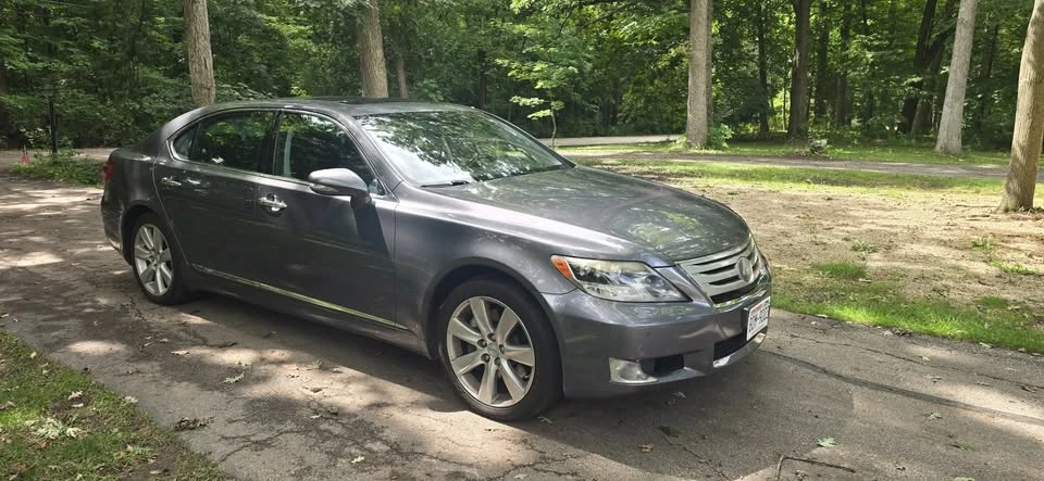 2012 Lexus LS 4th Gen - Image 6 of 20