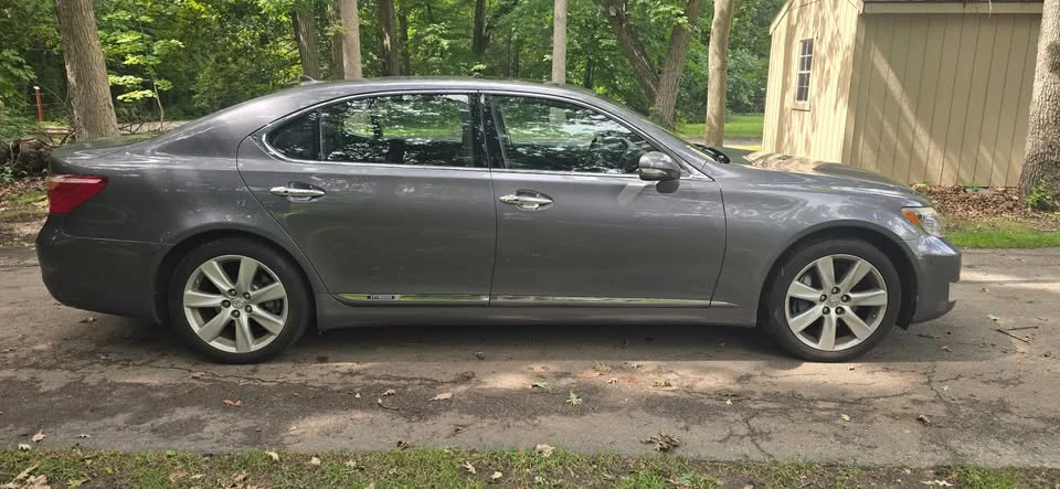 2012 Lexus LS 4th Gen - Image 5 of 20