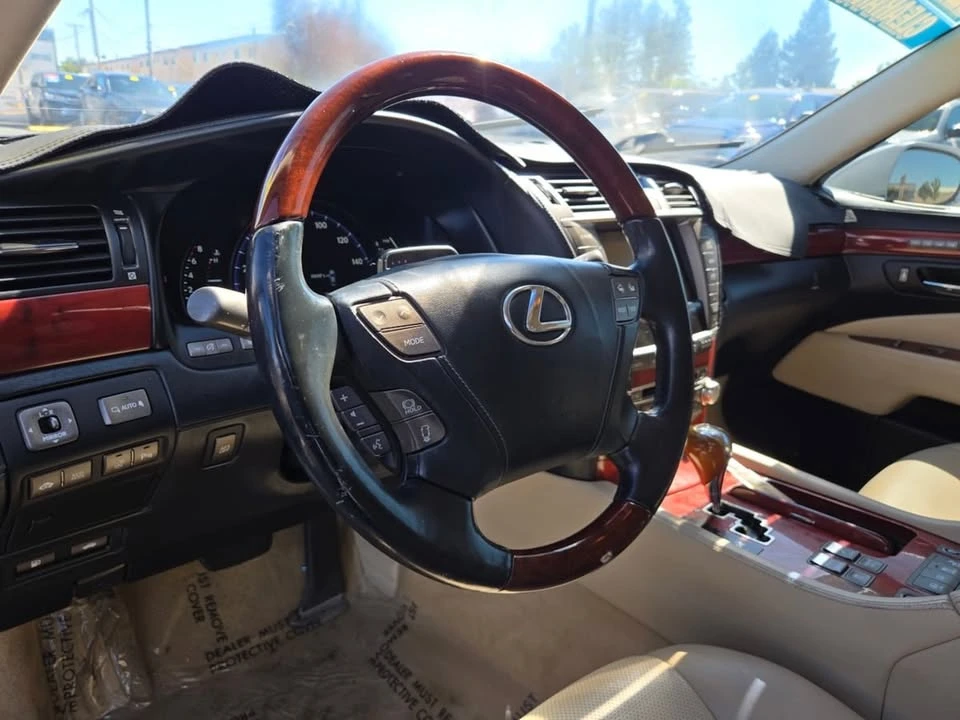 2012 Lexus LS 4th Gen - Image 10 of 16