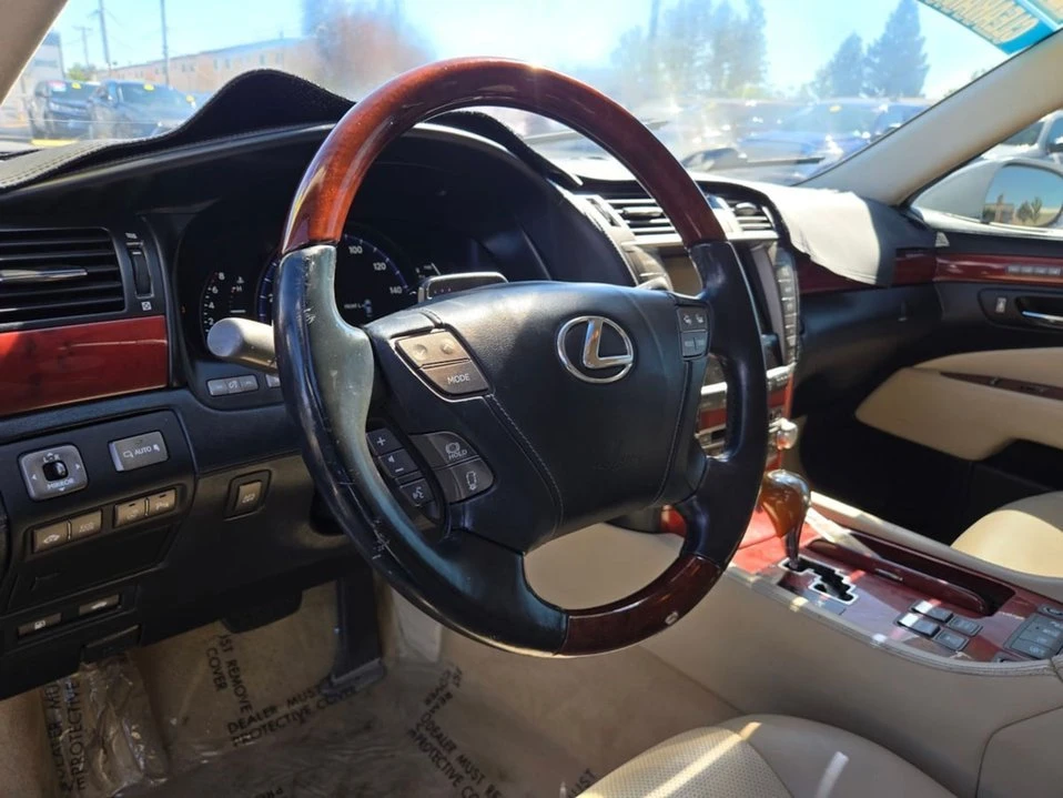 2012 Lexus LS 4th Gen - Image 11 of 17