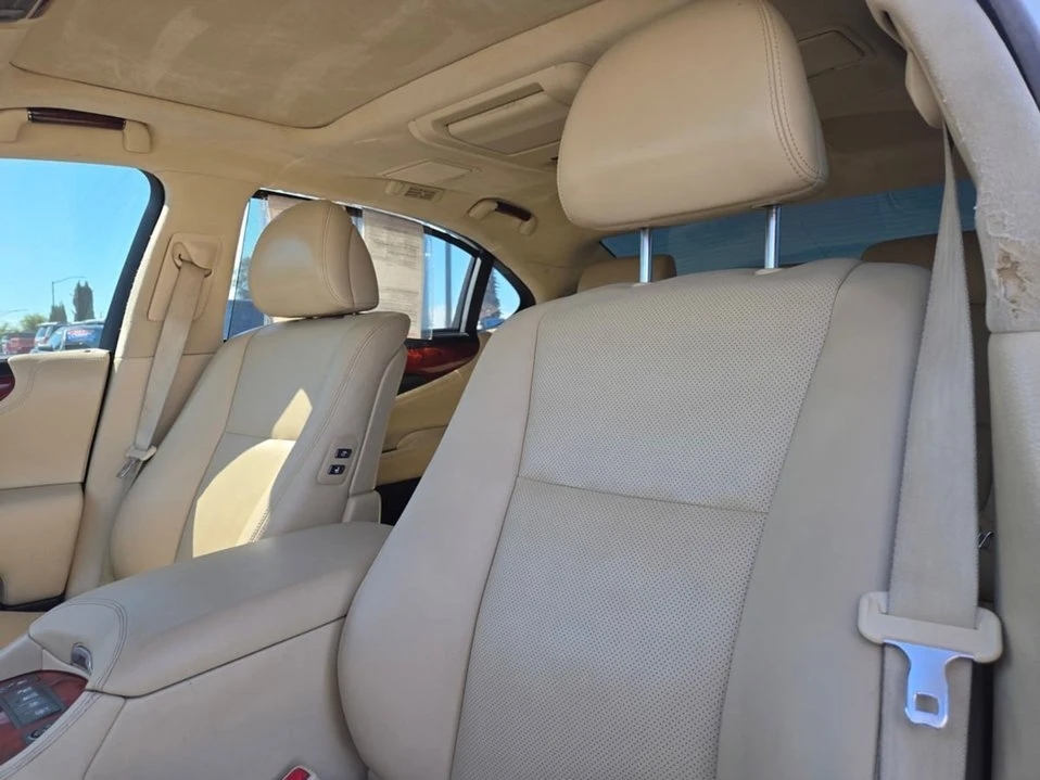 2012 Lexus LS 4th Gen - Image 10 of 17