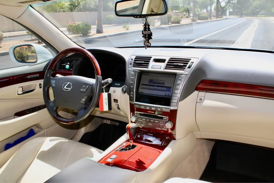 2012 Lexus LS 4th Gen - Image 9 of 20
