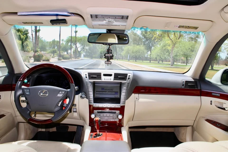 2012 Lexus LS 4th Gen - Image 10 of 20