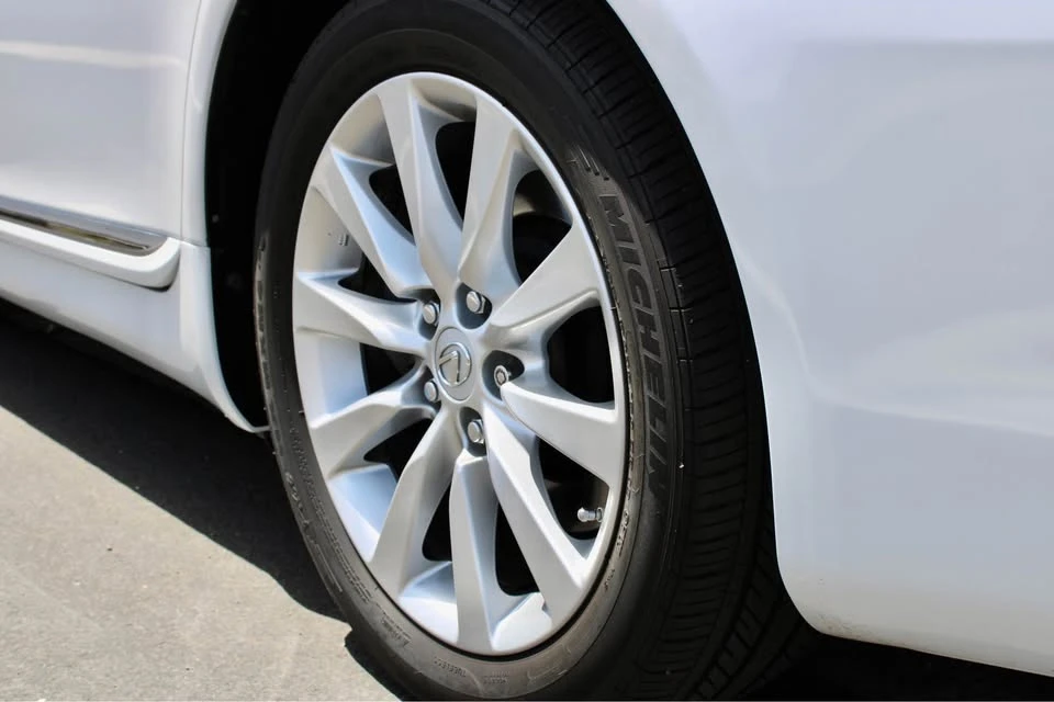 2012 Lexus LS 4th Gen - Image 7 of 20