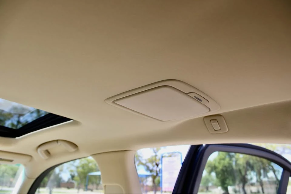2012 Lexus LS 4th Gen - Image 11 of 20