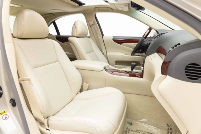 2012 Lexus LS 4th Gen - Image 4 of 4