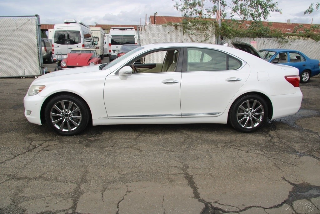 2012 Lexus LS 4th Gen - Image 3 of 21